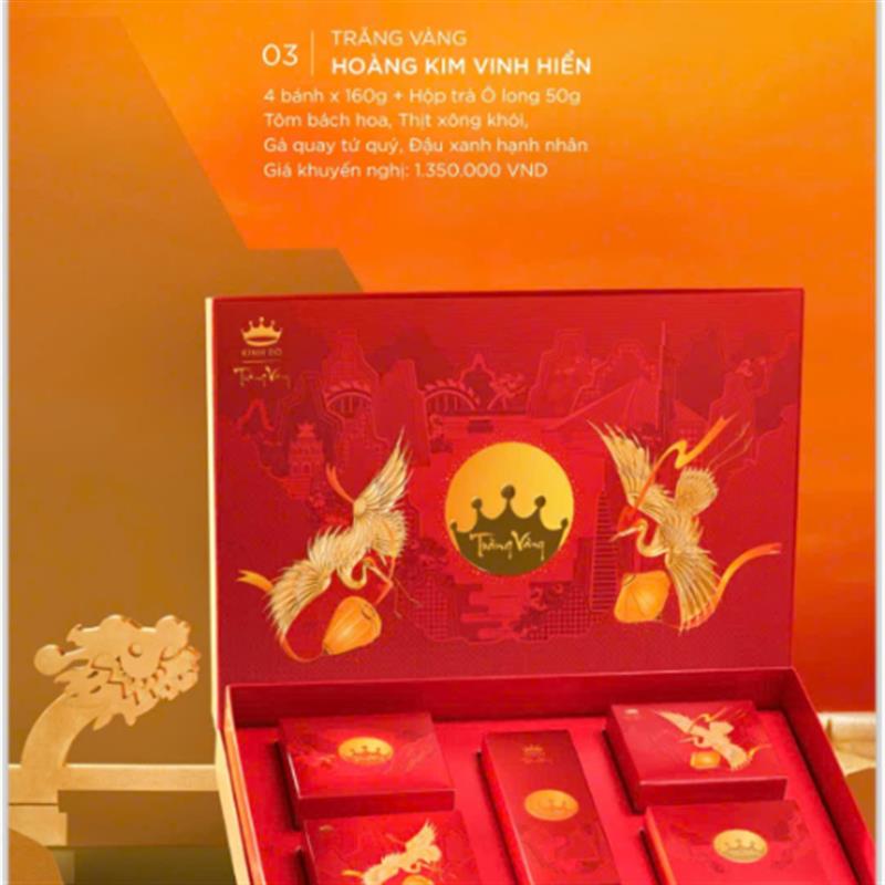 Trăng Vàng Hoàng Kim Vinh Hiển (Đỏ) Hộp Giấy (4 Bánh X160g + Trà Ô Long 50g)